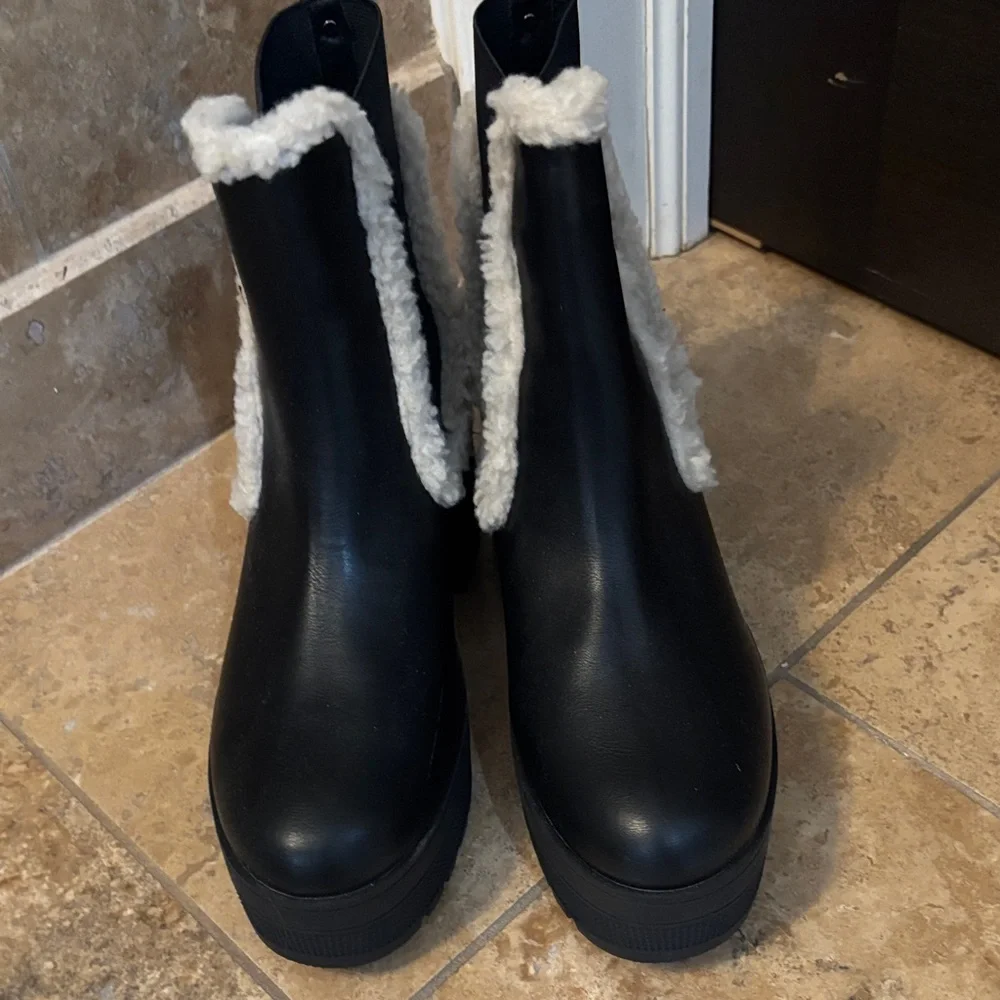 Nine West Black Boots with Cream Fur Trim